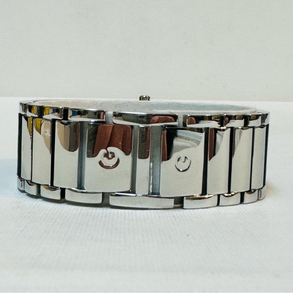 G Guess Logo Dial Women's Silver Black Dial Crystals Bracelet Watch G79006L1 - Picture 5 of 11